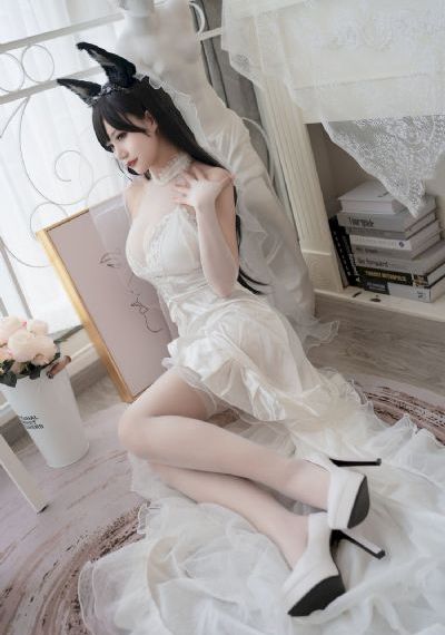 美女脱得一光二净无内衣内裤_720完整在线观看