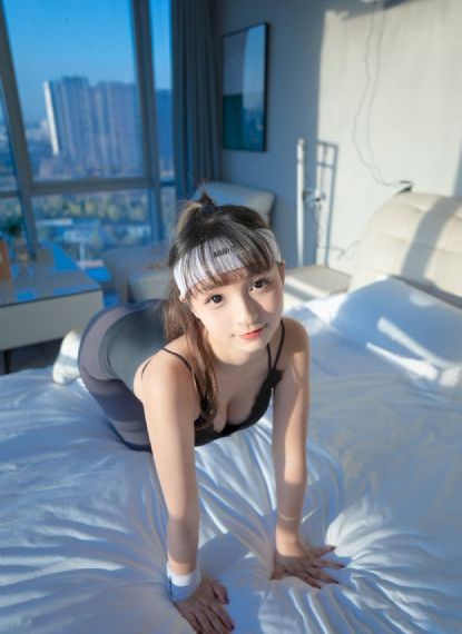 漂亮的女保姆_字幕高清版在线播放